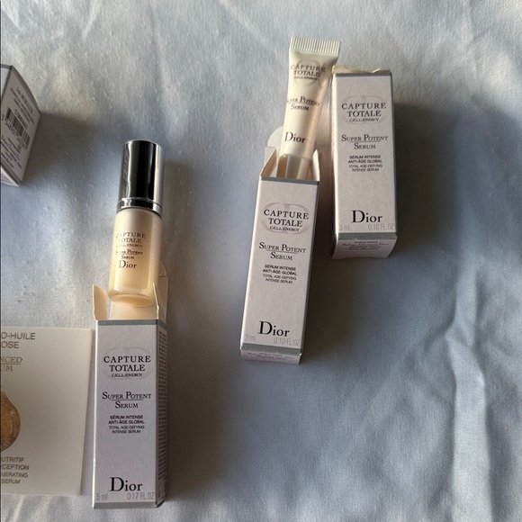 Dior Prestige and Capture Skincare Set in Gold and White - Picture 8 of 10